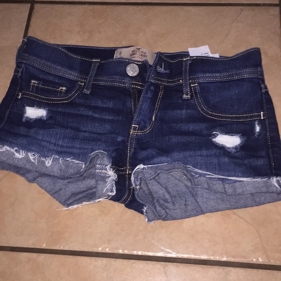 Hollister Pants - Hollister short-shorts low rise Hollister Pants - Hollister short-shorts low rise